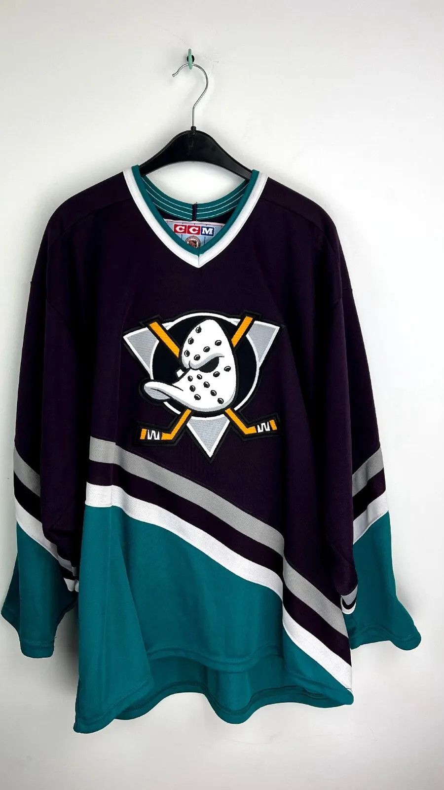 NHL Vintage CCM NHL Anaheim Mighty Ducks Hockey Jersey Size US XL / EU 56 / 4 - 1 Thumbnail