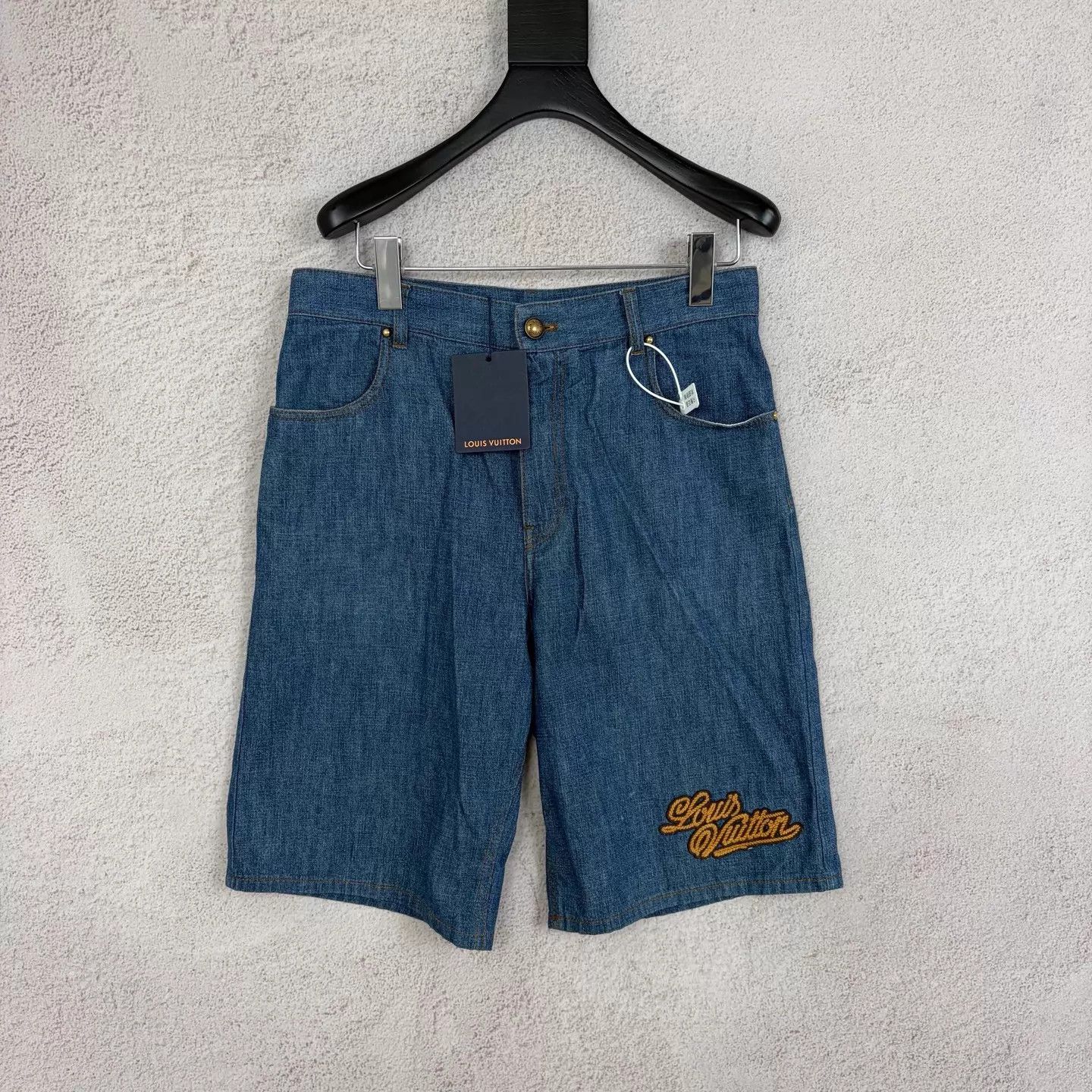 Louis Vuitton LOUIS VUITTON FW24 Men's Blue Denim Short LV Logo Ropo Size US 29 - 1 Thumbnail