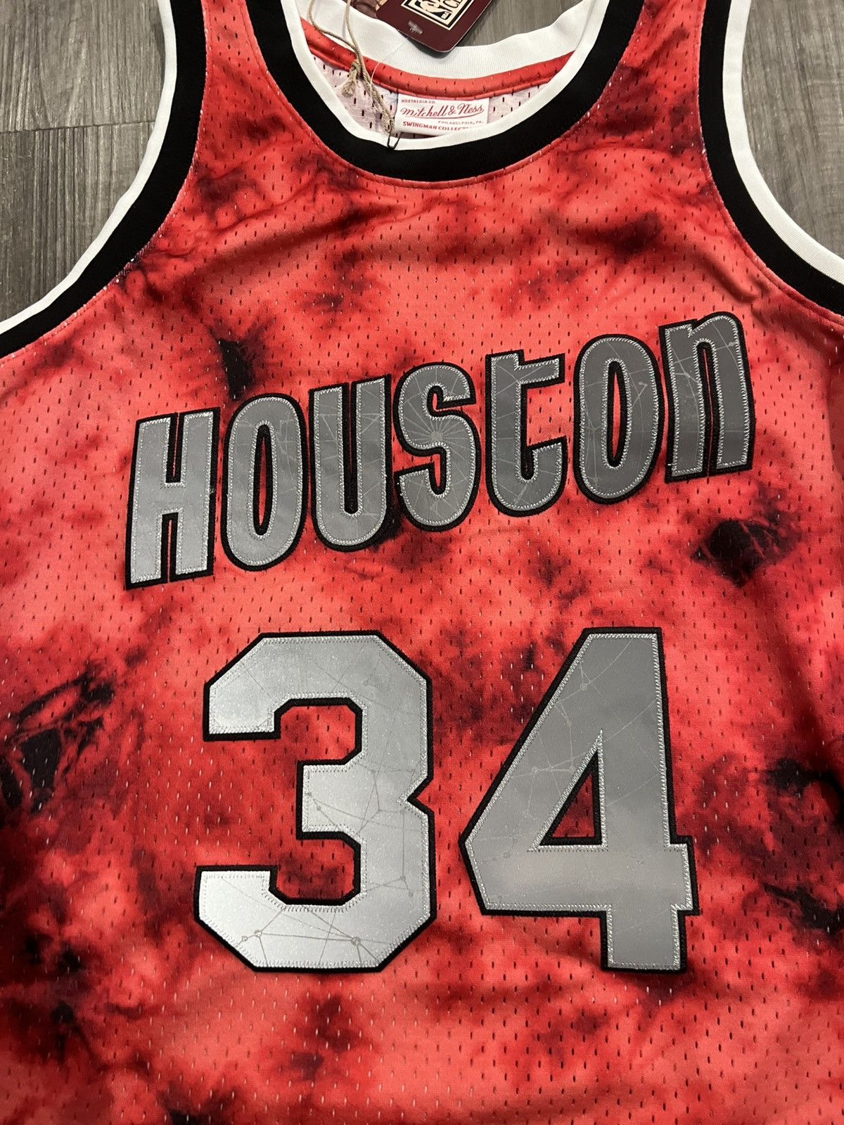 Mitchell & Ness Size M Mitchell & Ness NBA Houston Rockets Hakeem Olajuwon Size US M / EU 48-50 / 2 - 2 Thumbnail