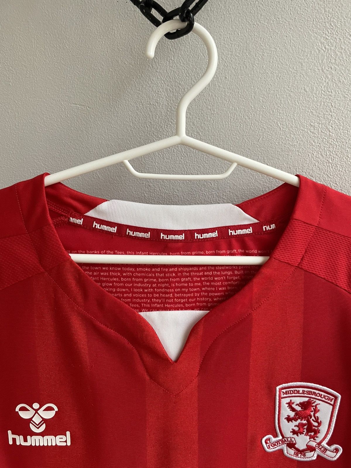 Hummel Middlesbrough 2018 2019 Home Football Shirt Soccer Jersey Size US L / EU 52-54 / 3 - 14 Thumbnail