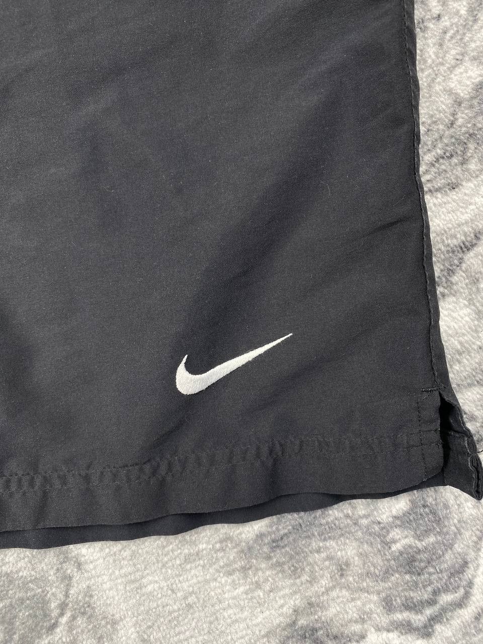 Nike Vintage Nike Valencia 00s Home Football Shorts Men Size L Size US 34 / EU 50 - 2 Thumbnail