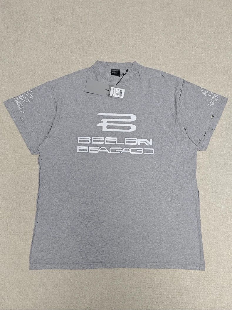 Balenciaga Balenciaga Balenciaga Gray Distressed Short Sleeve T-Shirt Size US S / EU 44-46 / 1 - 1 Thumbnail