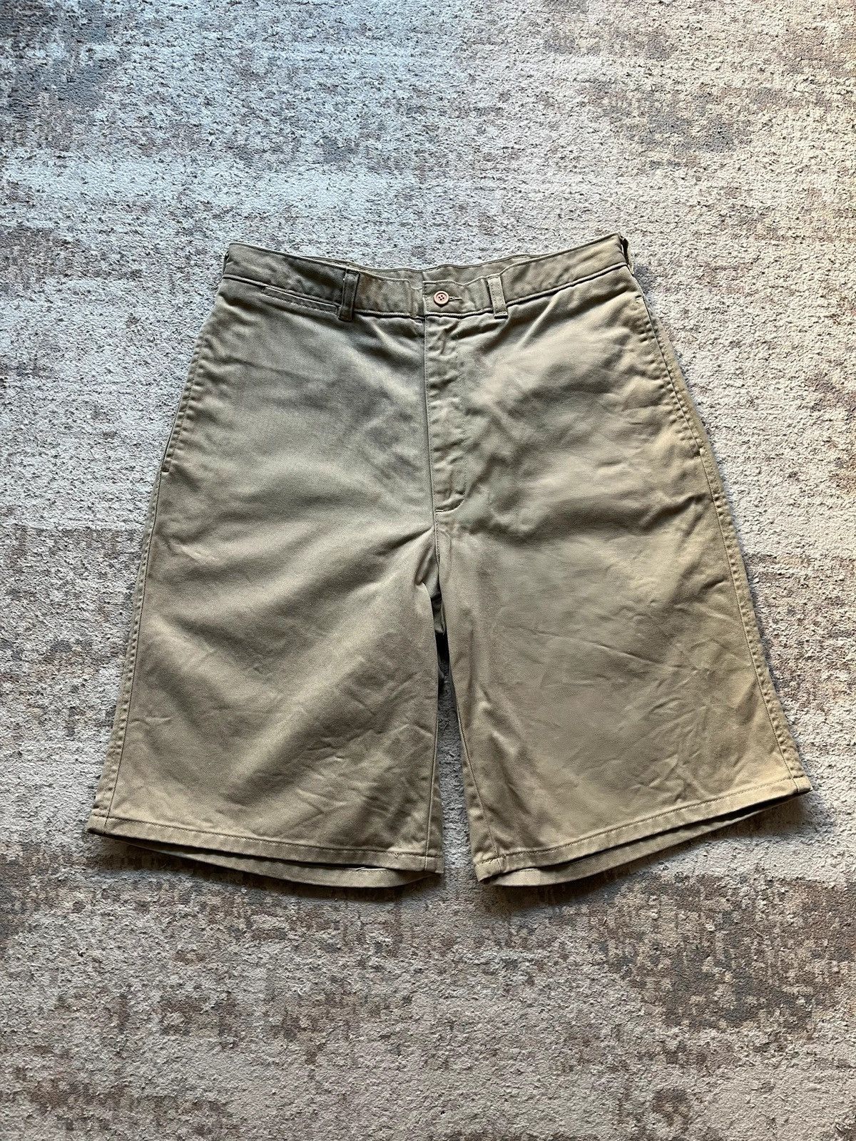 Carhartt OG Carhartt Vintage 1996 Chinos Shorts Sz W 33 Size US 33 - 1 Thumbnail