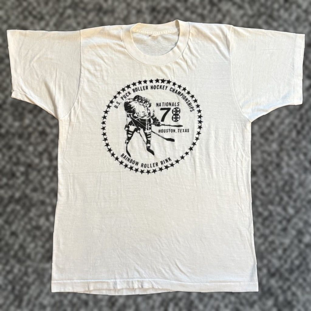 Vintage VINTAGE 1978 U.S. Puck Roller Hockey Championships T Shirt L Rainbow Roller Rink Shirt Men White 70s Rock Sports Logo Graphic Print Size US L / EU 52-54 / 3 - 1 Thumbnail