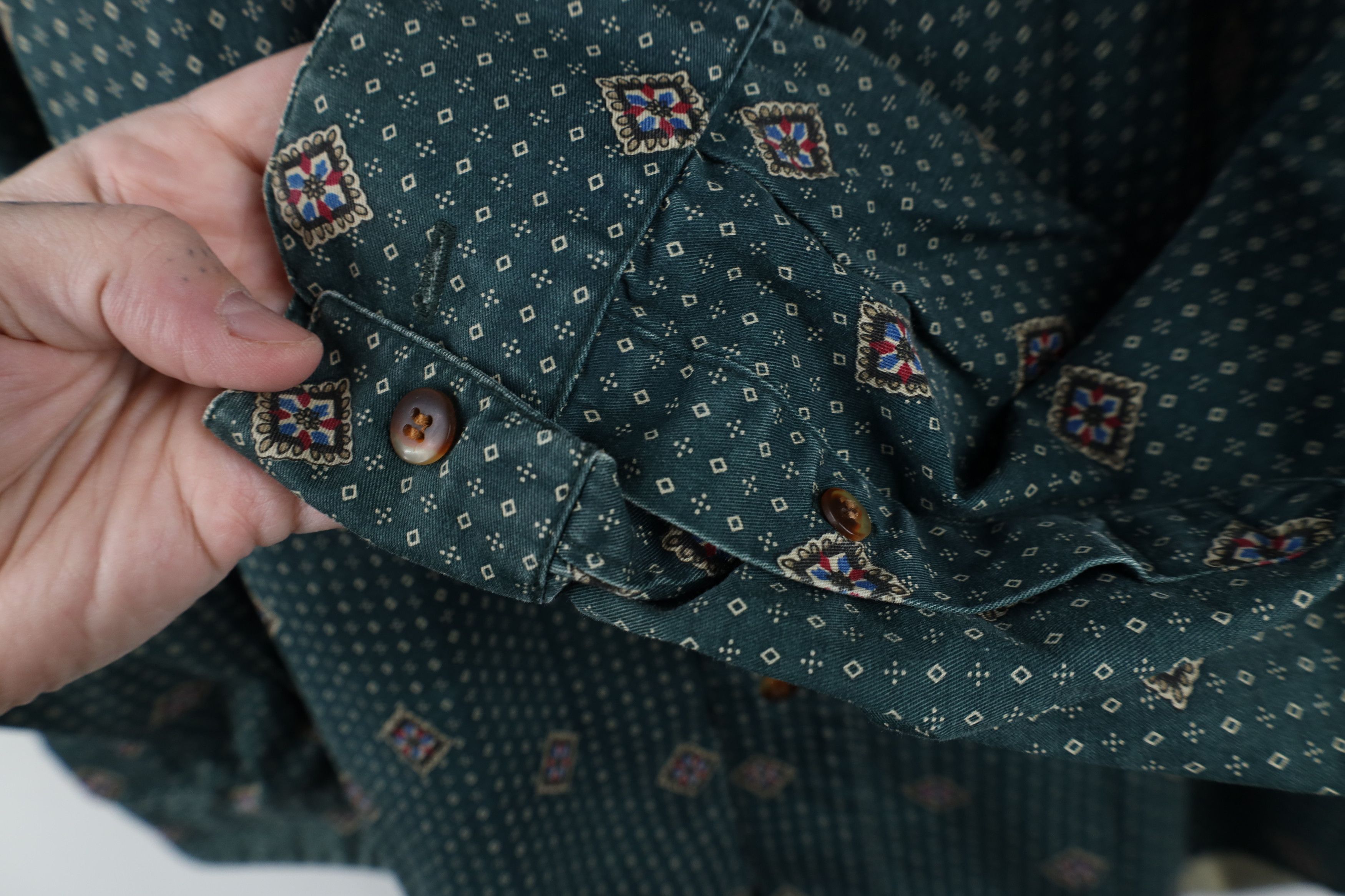 Vintage Vintage 90s Streetwear Geometric Collared Button Down Shirt Size US L / EU 52-54 / 3 - 4 Thumbnail