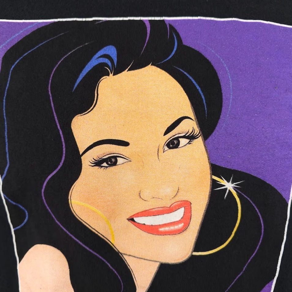 Gildan Fiesta De La Flor T Shirt Mens Size Small Black Selena Queen Of Tejano Music Gildan Cotton Crew Neck Short Sleeve Shirt Mockup? Size US S / EU 44-46 / 1 - 3 Thumbnail