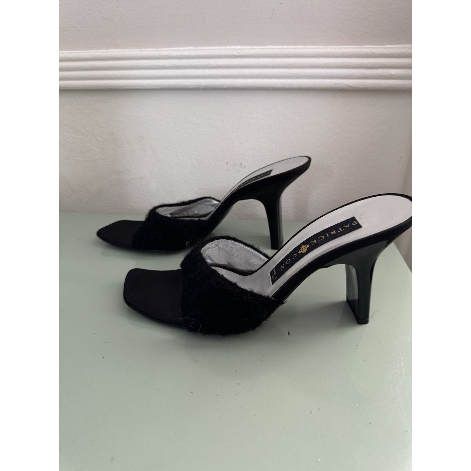 Patrick Cox Vintage Y2K Patrick Cox Black Fuzzy Sandal Heels Pumps Sz 37 Size US 6.5 / IT 36.5 - 2 Thumbnail