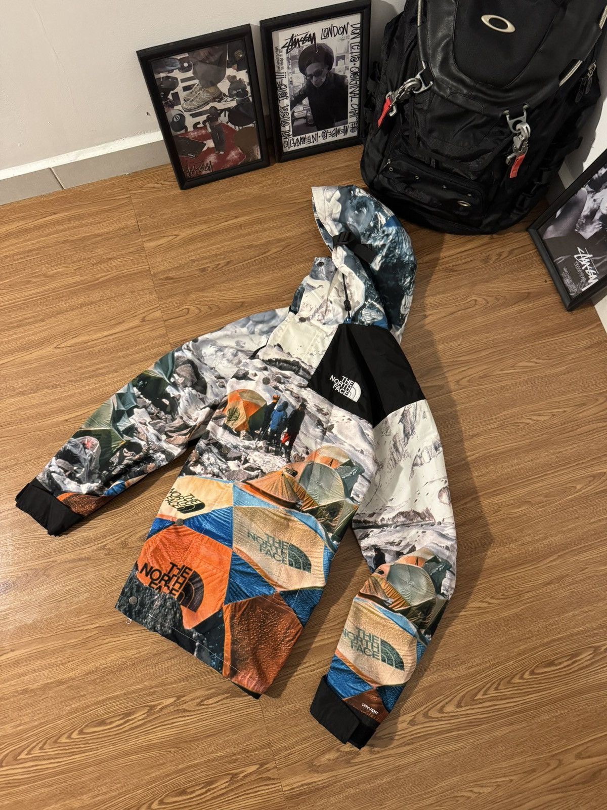 The North Face The North Face X Invincible The Expedition Series Mountain Size US XL / EU 56 / 4 - 2 Thumbnail