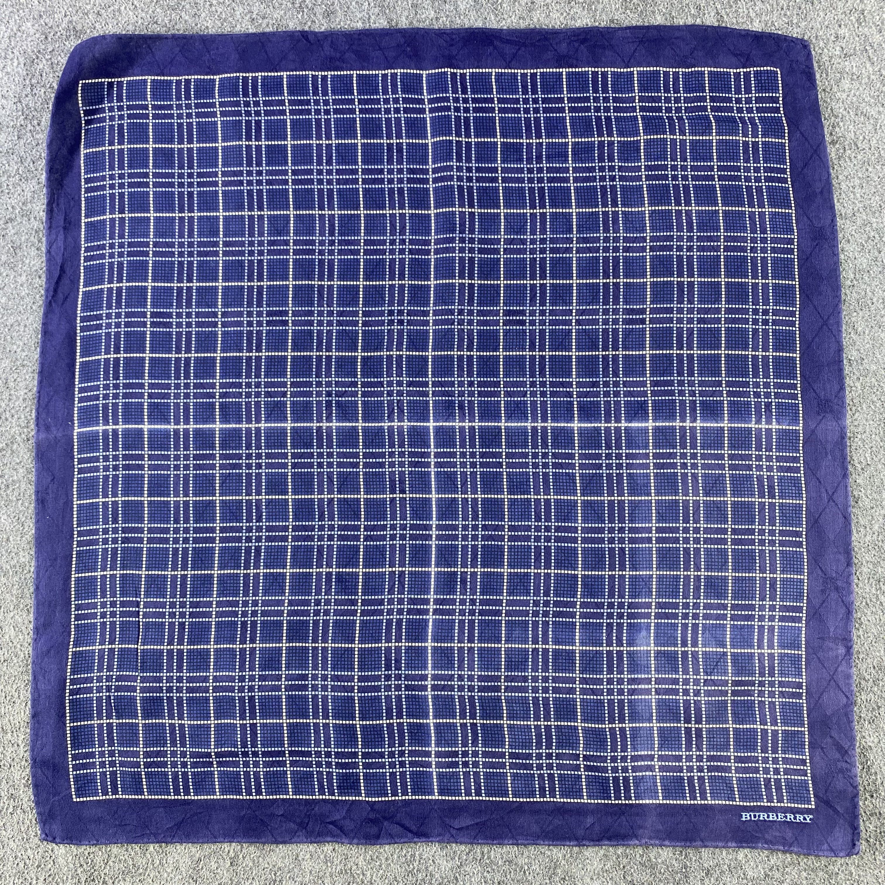 Burberry × Vintage Burberry Handkerchief/Neckerchief/Bandana HC766 Size ONE SIZE - 1 Thumbnail