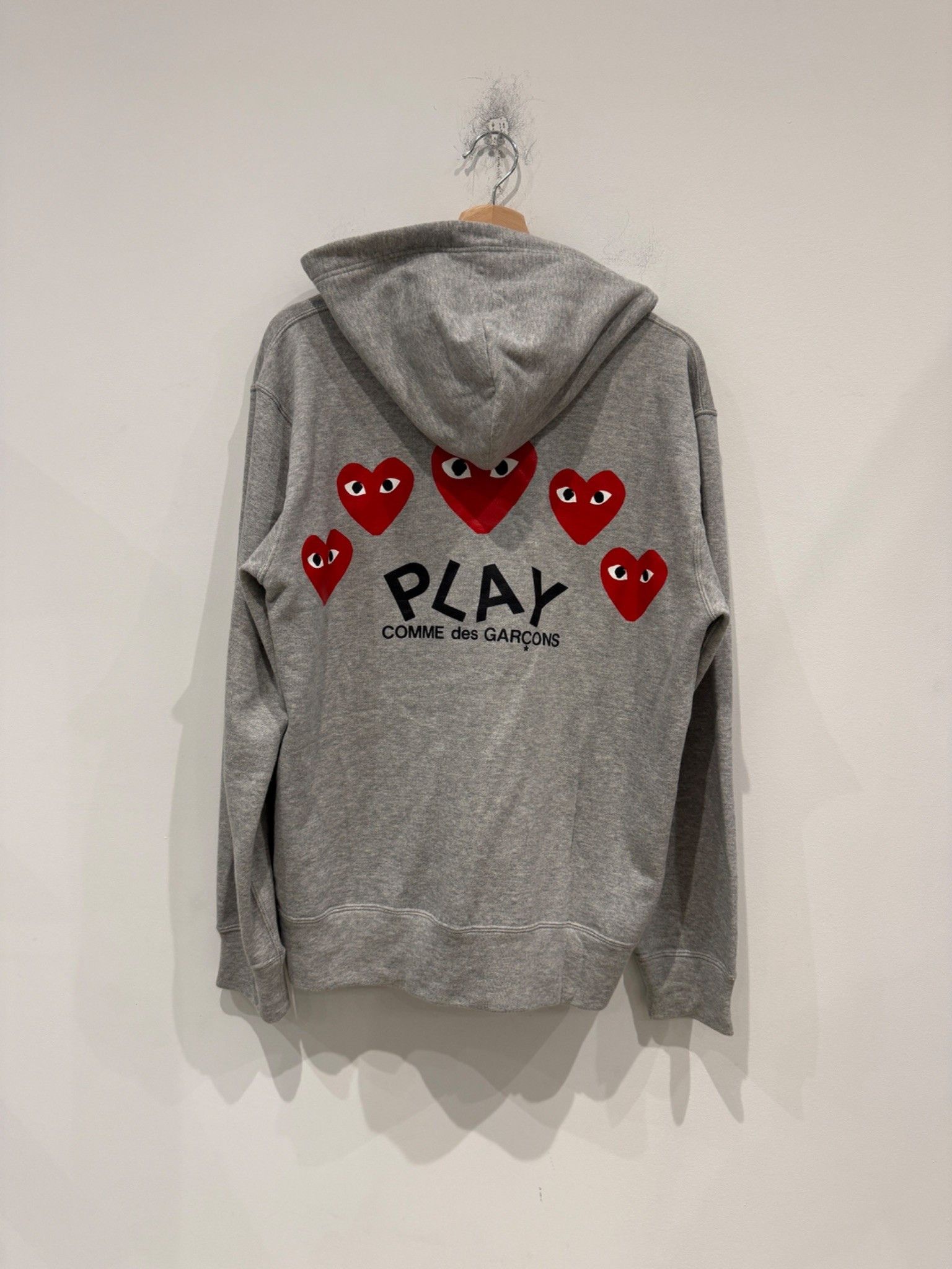 CDG by Comme des Garcons Comme Des Garcons PLAY Heart Zip-Up Hoodie With Back Logo Size US L / EU 52-54 / 3 - 5 Thumbnail