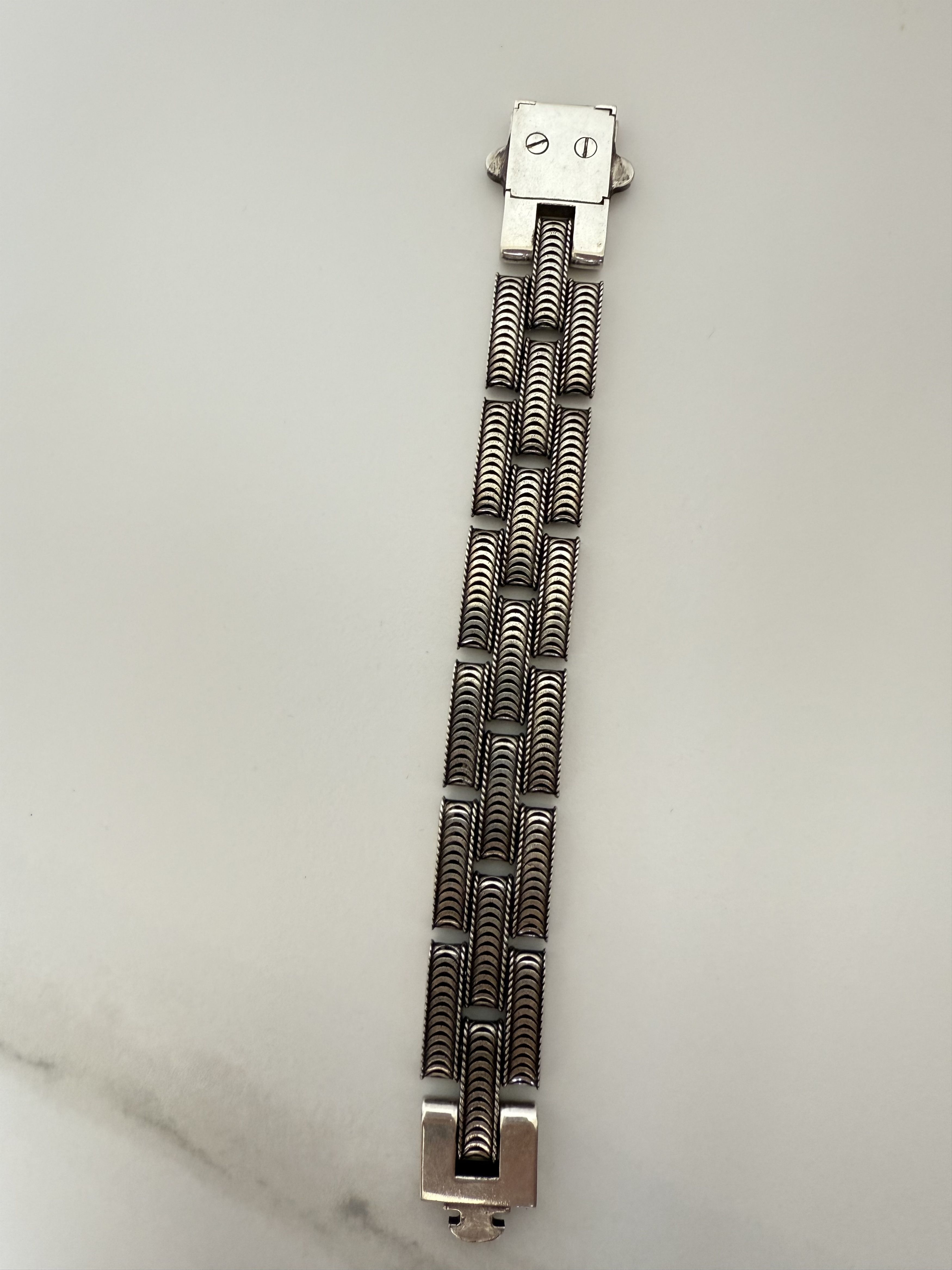 Saint Laurent Paris Saint Laurent Textured Link Metal Bracelet Size ONE SIZE - 5 Thumbnail