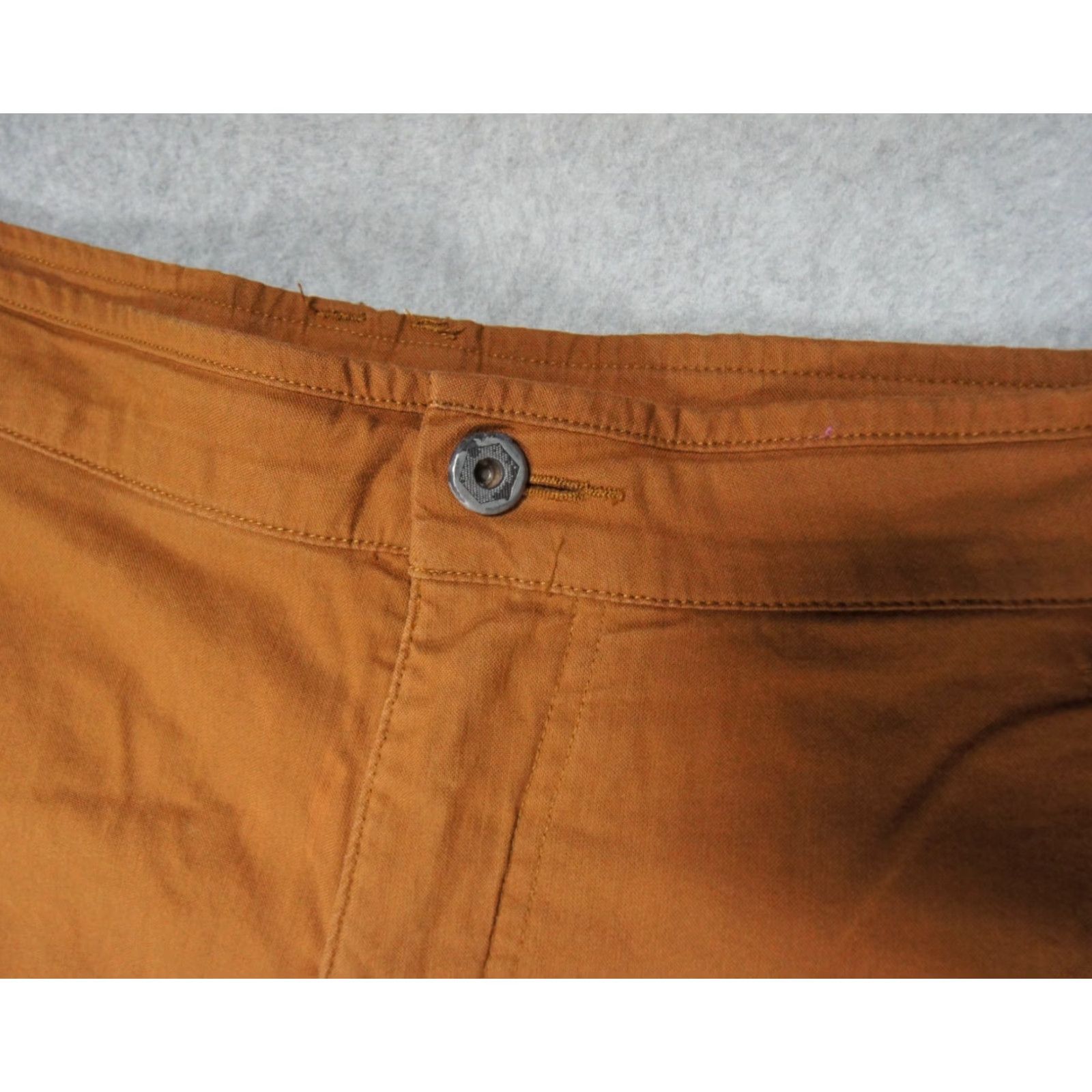 Mountain Hardwear Mountain Hardwear Pants 40x30 Brown Chino Stretch Roll Up Outdoors Hike Mens Size US 40 / EU 56 - 3 Thumbnail