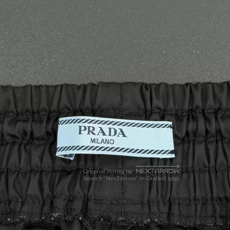 Prada Prada Black metal triangle nylon trousers Size 25" / US 0 / IT 36 - 5 Thumbnail