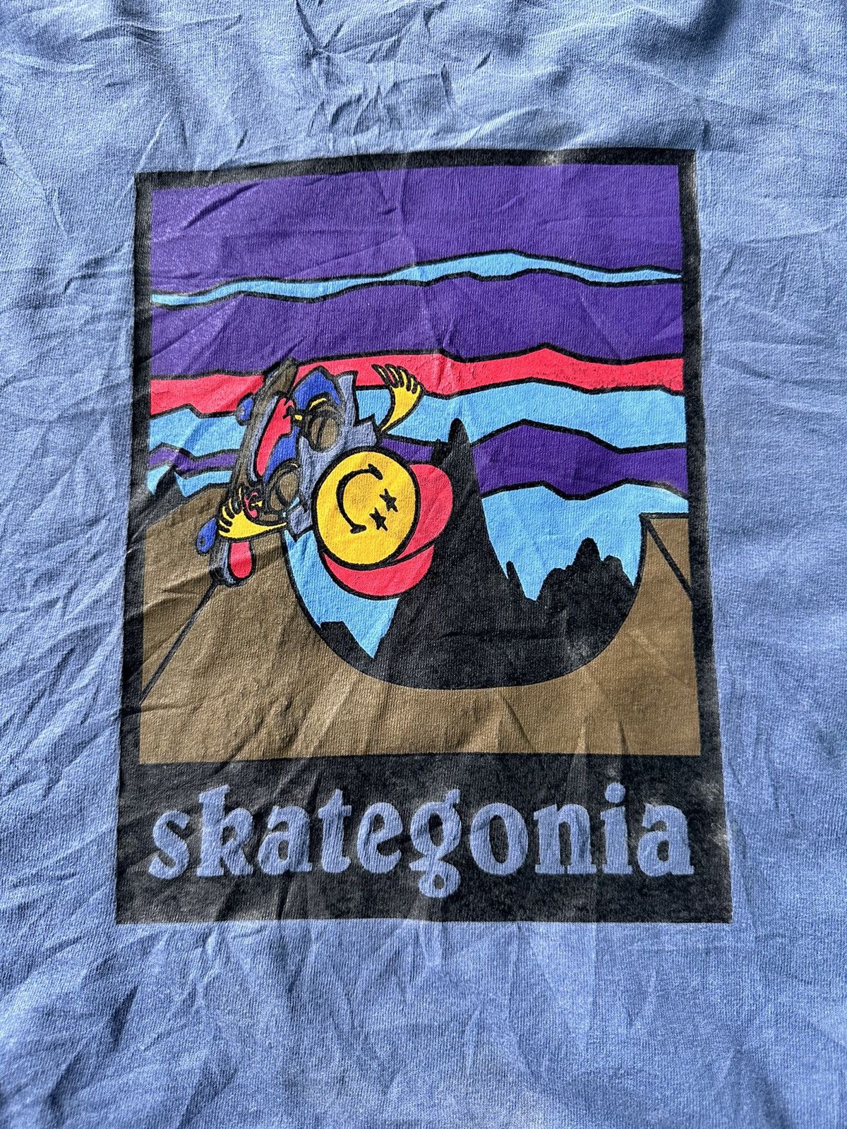 Vintage Vintage Skategonia tee Size US L / EU 52-54 / 3 - 2 Thumbnail