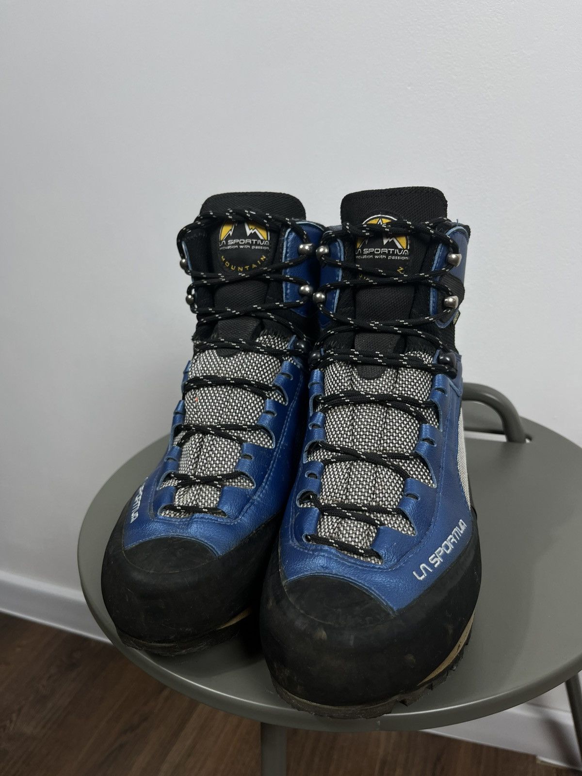 La Sportiva La Sportiva Gore-Tex Mountain Boots Black EU 43 Vibram Sole Size US 10 / EU 43 - 9 Thumbnail