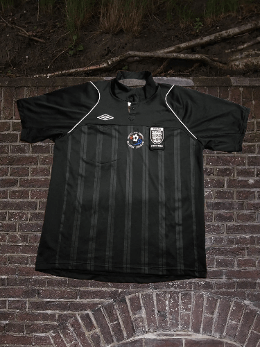 Umbro Football shirt soccer England FA Referee Jersey Umbro Size US XL / EU 56 / 4 - 1 Thumbnail