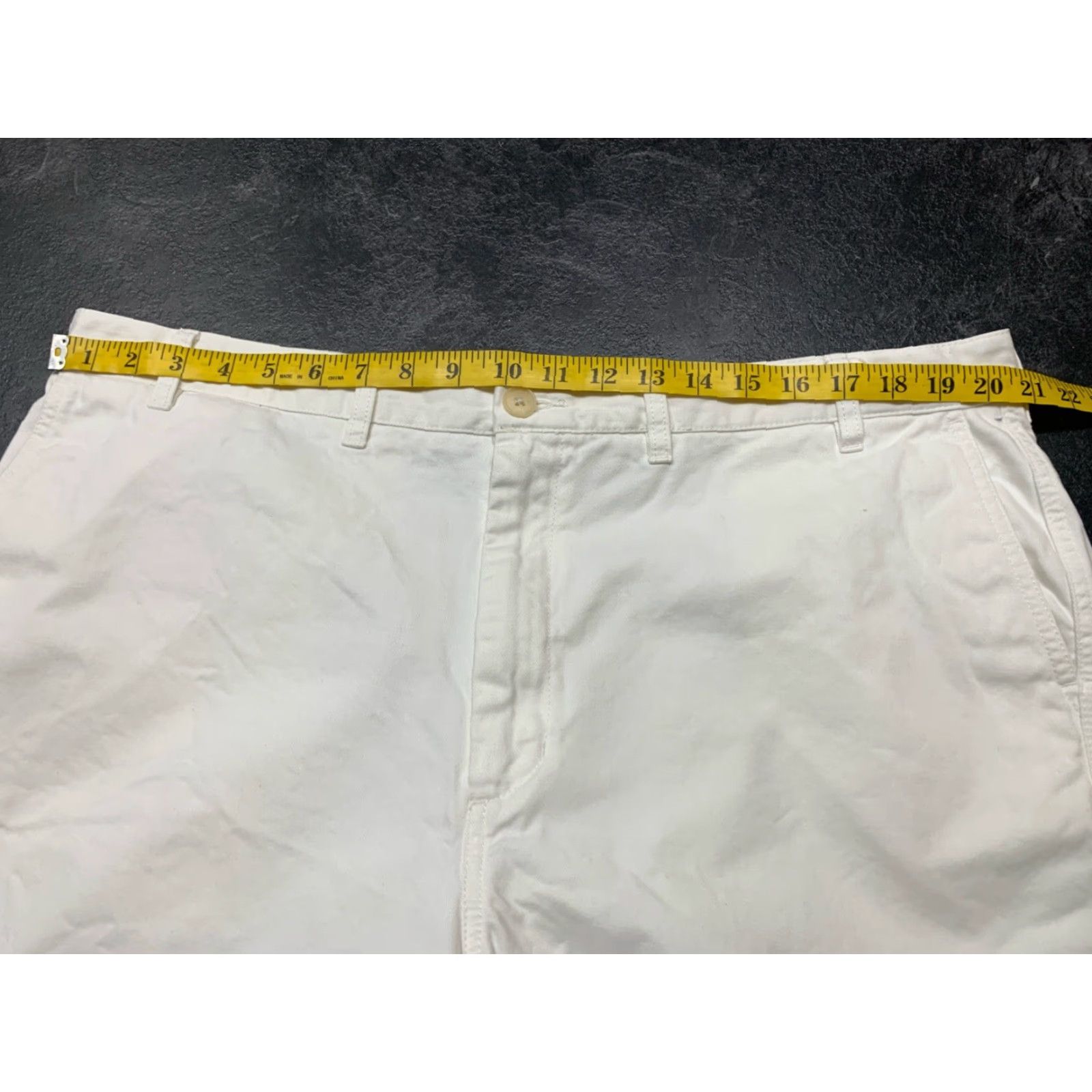 Lands' End Lands' End Men's White Chino Shorts Size 42 Flat Front Casual Workwear Size US 42 / EU 58 - 4 Thumbnail