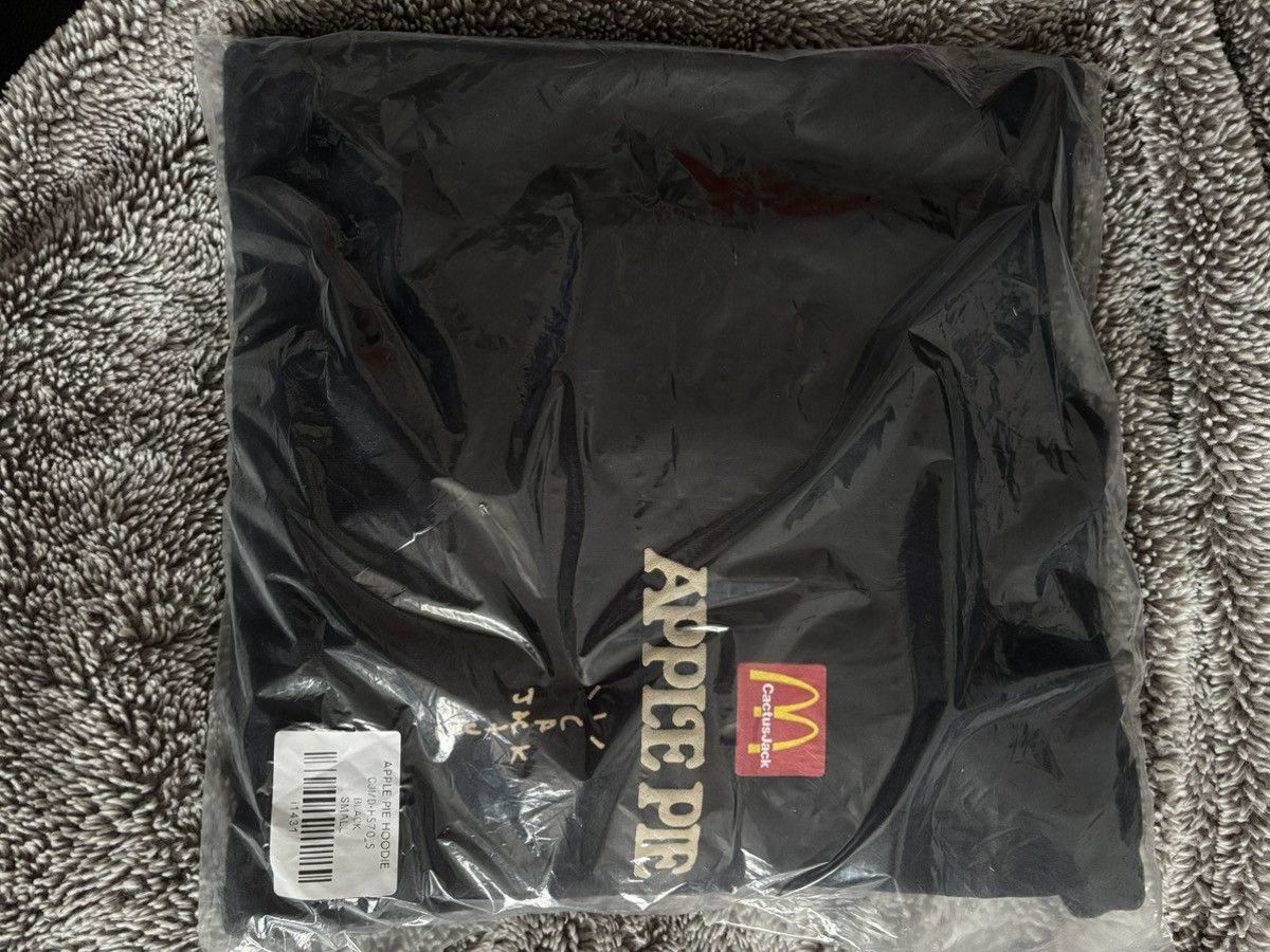 Travis Scott Travis Scott x McDonalds Apple Pie Hoodie Size US S / EU 44-46 / 1 - 2 Thumbnail