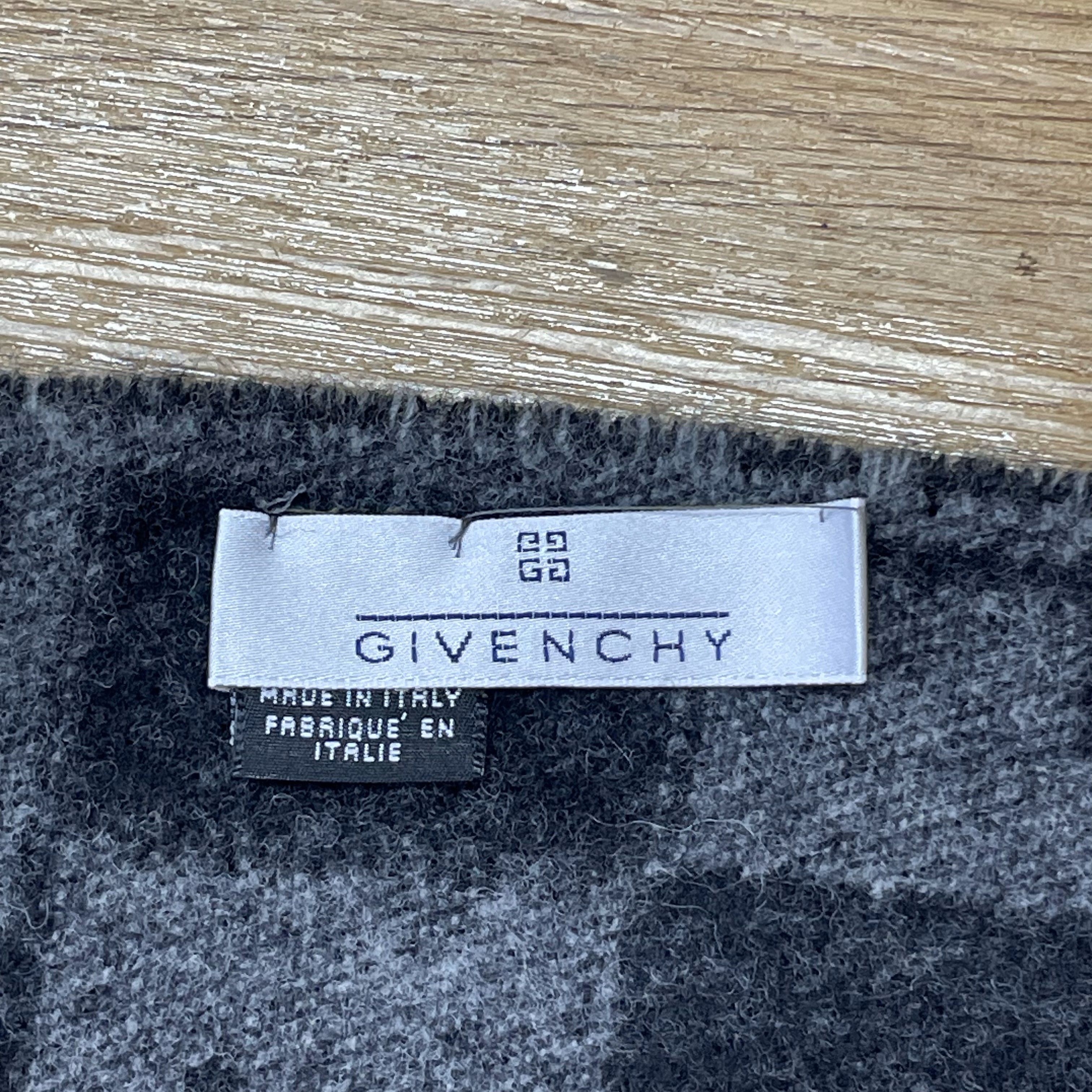 Givenchy Givenchy Scarf / Muffler - 6196 Size ONE SIZE - 7 Thumbnail