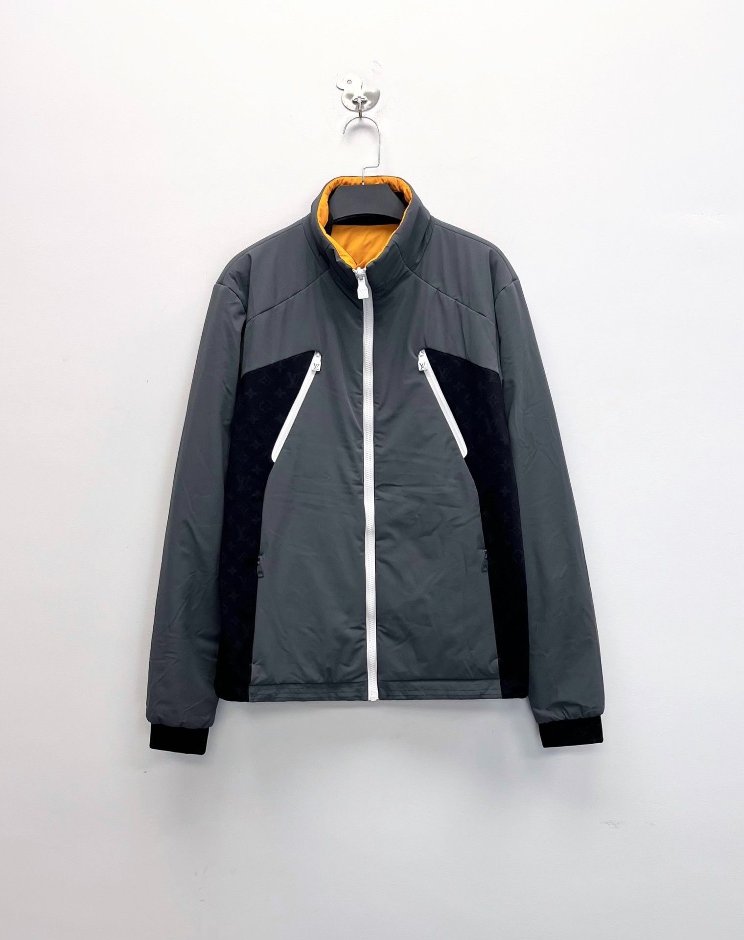 Louis Vuitton Louis Vuitton 25 Ski Reversible Down Jacket Size US M / EU 48-50 / 2 - 3 Thumbnail
