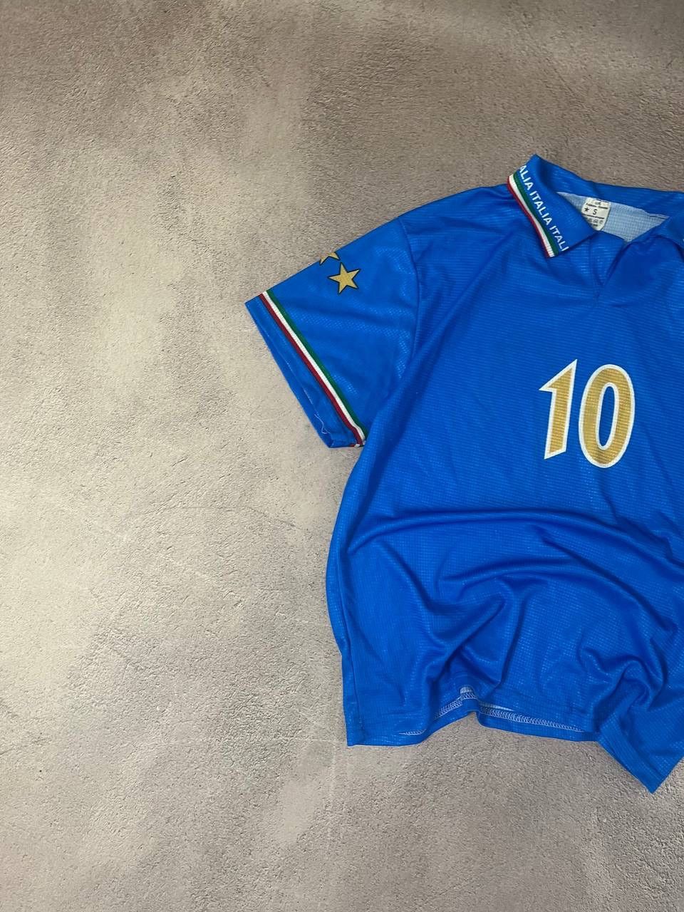 Vintage Italia Totti 10 number distressed jersey soccer Size US S / EU 44-46 / 1 - 4 Thumbnail