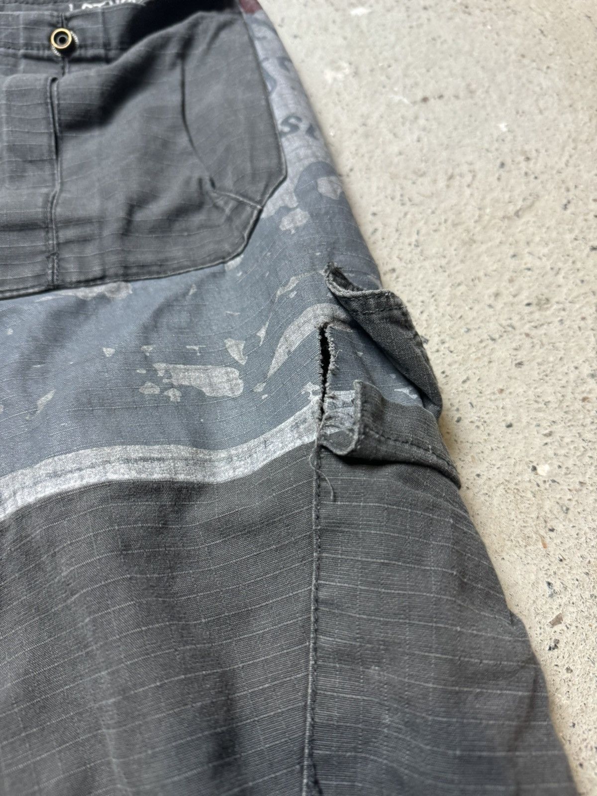 Ringspun × Vintage Vintage Y2K Ringspun Art Avantgarde Cargo Military Shorts Size US 33 - 7 Thumbnail