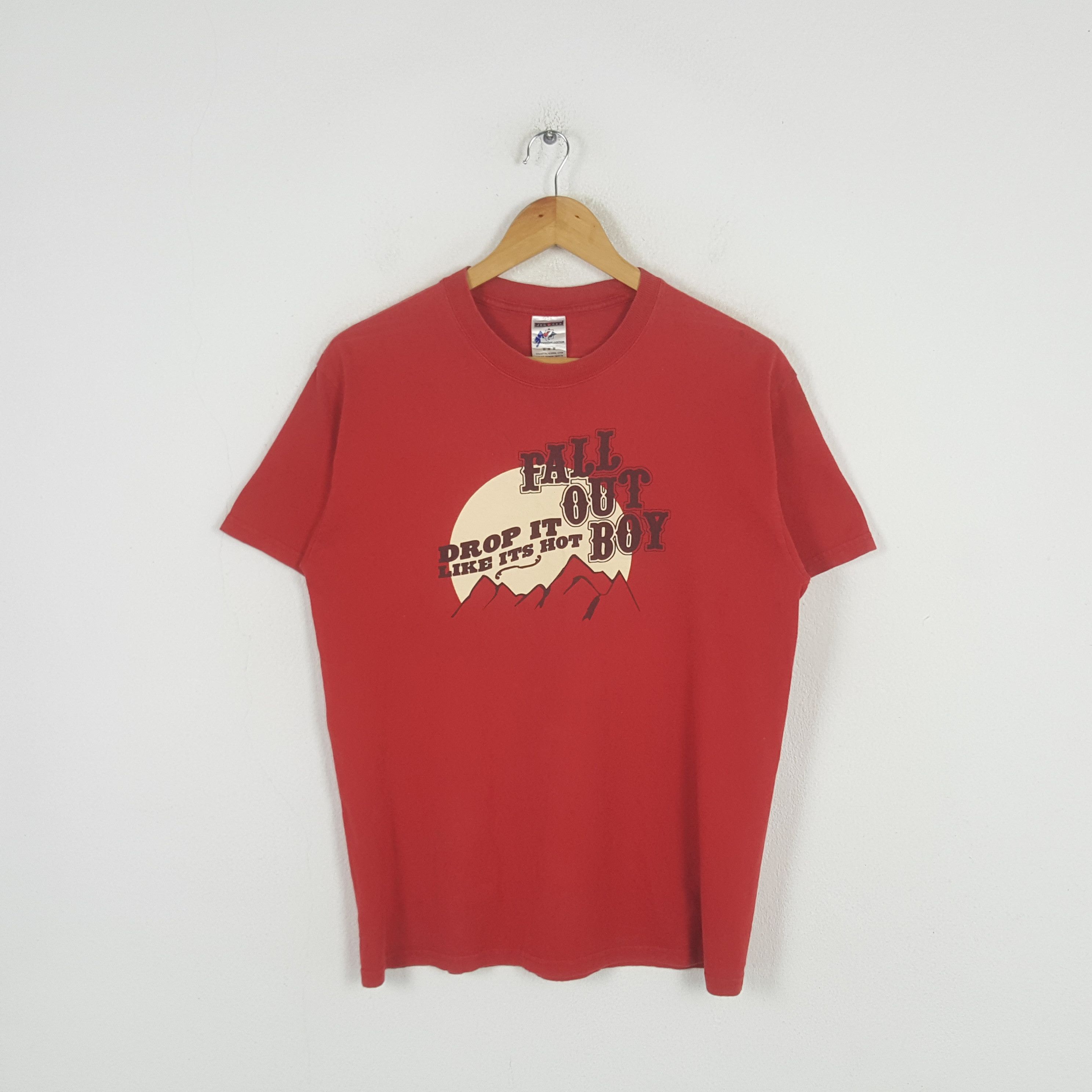 Vintage Fall Out Boys American Rock Band Tshirt 31