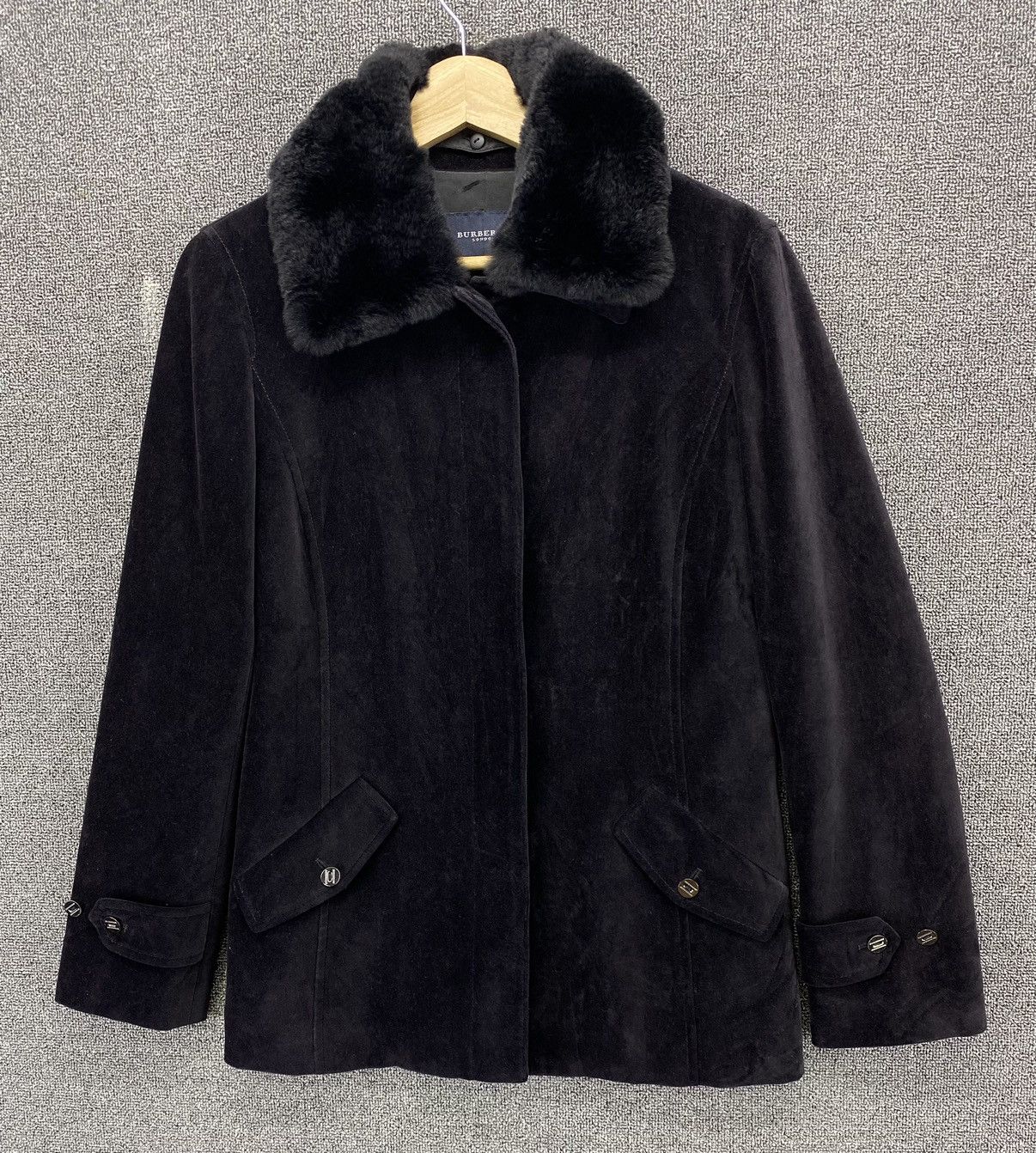 Burberry Vintage Burberry London Faux Fur Hooded Velvet Jacket Size XS / US 0-2 / IT 36-38 - 14 Thumbnail