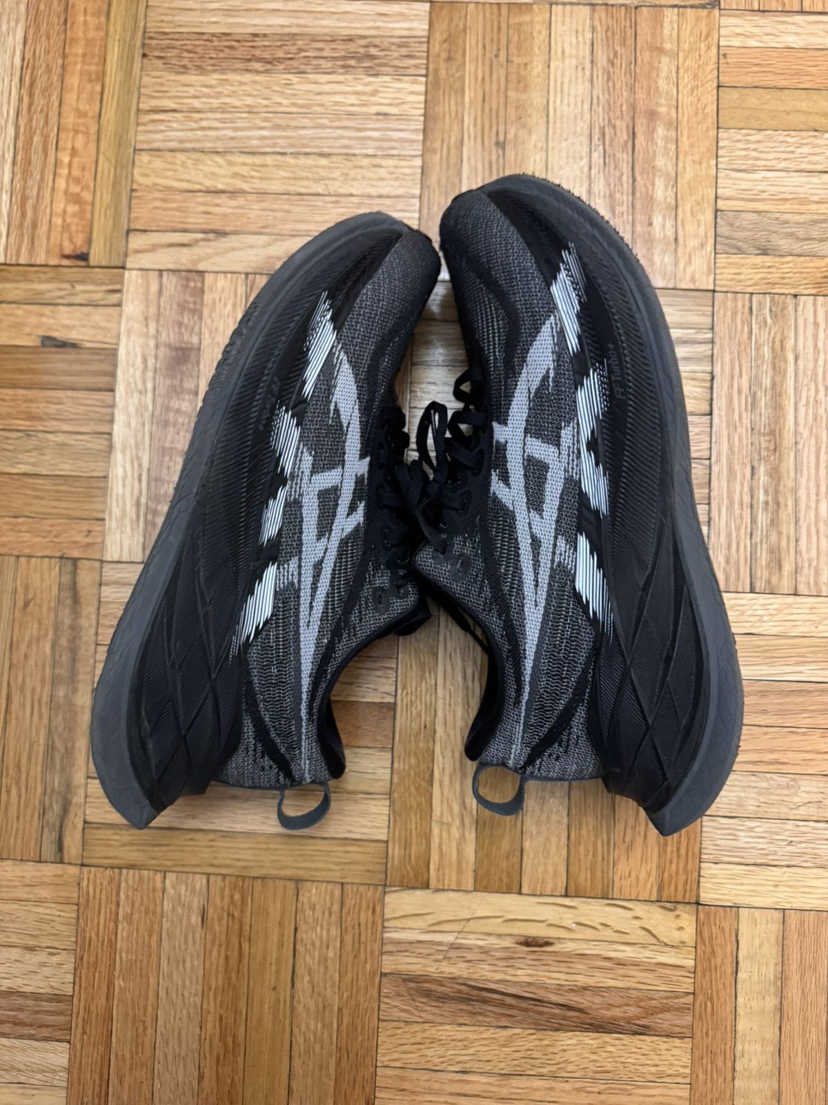 Asics ASICS NOVABLAST 5 size EU39.5 Size US 9 / IT 39 - 2 Thumbnail