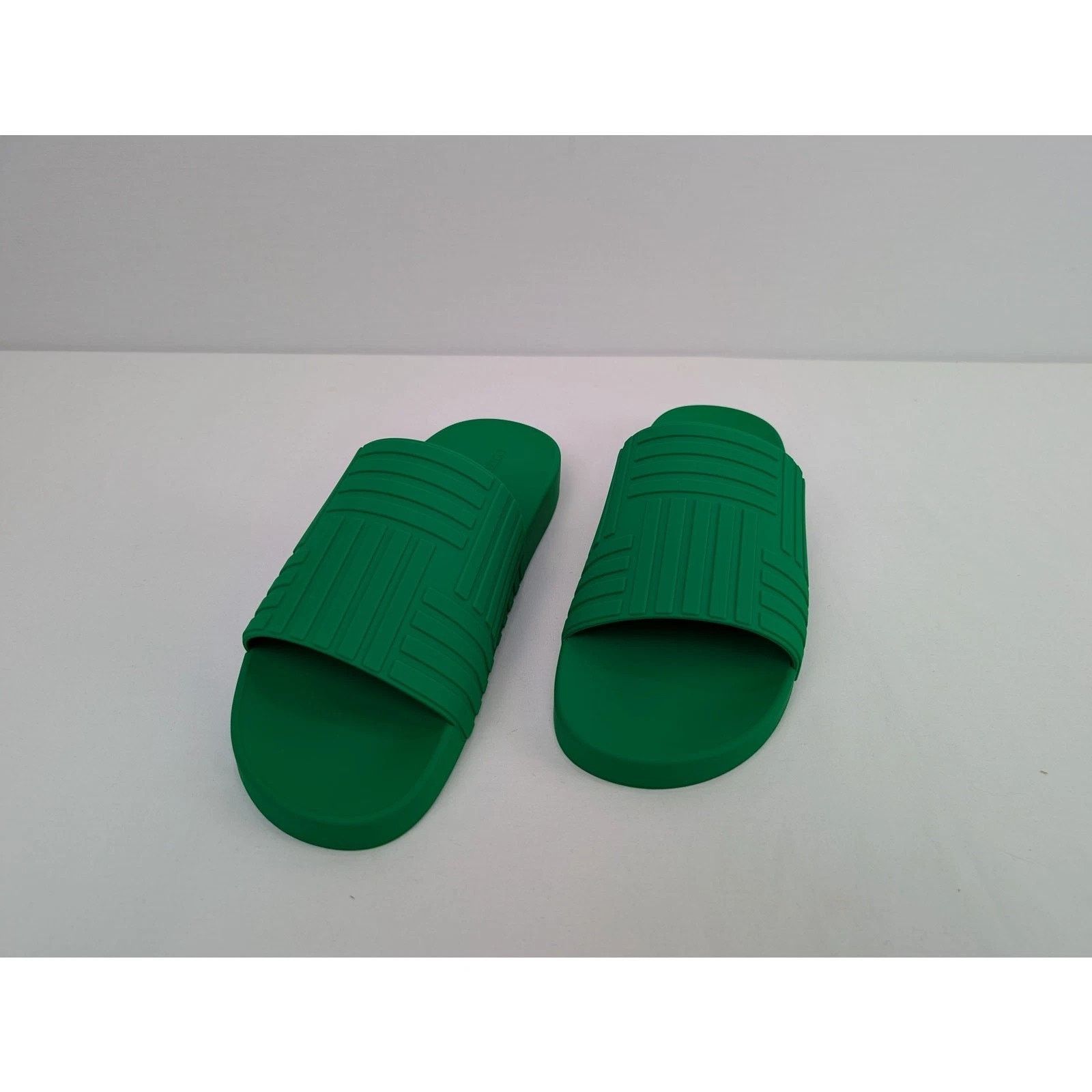 Bottega Veneta o1rshd1 Rubber Carpet Slider Sandal in Parakeet Size US 13 / EU 46 - 8 Thumbnail