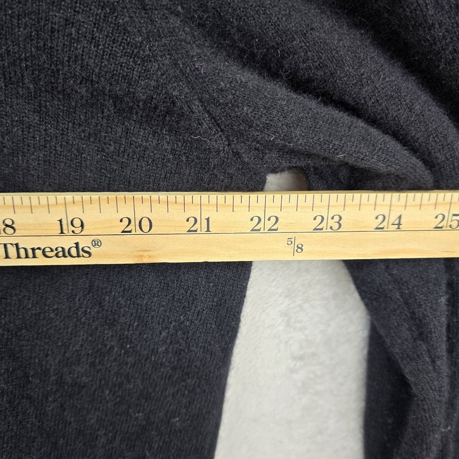 Bloomingdale's The Men's Store Bloomingdale's V-neck Sweater XL Cashmere Size US XL / EU 56 / 4 - 7 Thumbnail