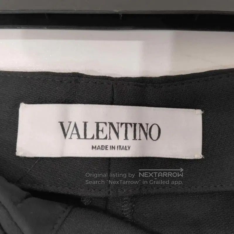 Valentino Valentino Black A-Line Skirt in Size L . Size 35" - 3 Thumbnail