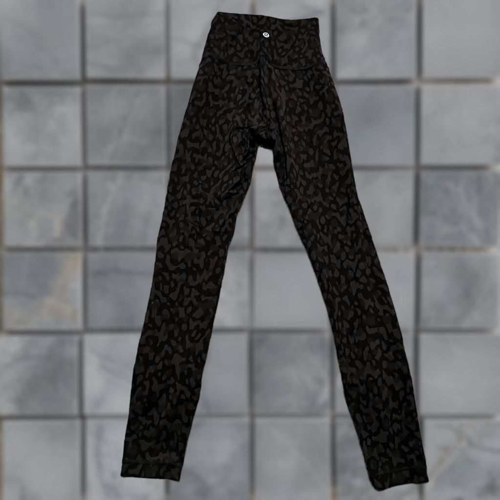 Lululemon **Lululemon Womens Size 2 High Rise Black Legging** User: Lululemon Womens Size 2 High Rise Black Legging Size 26" / US 2 / IT 38 - 1 Thumbnail
