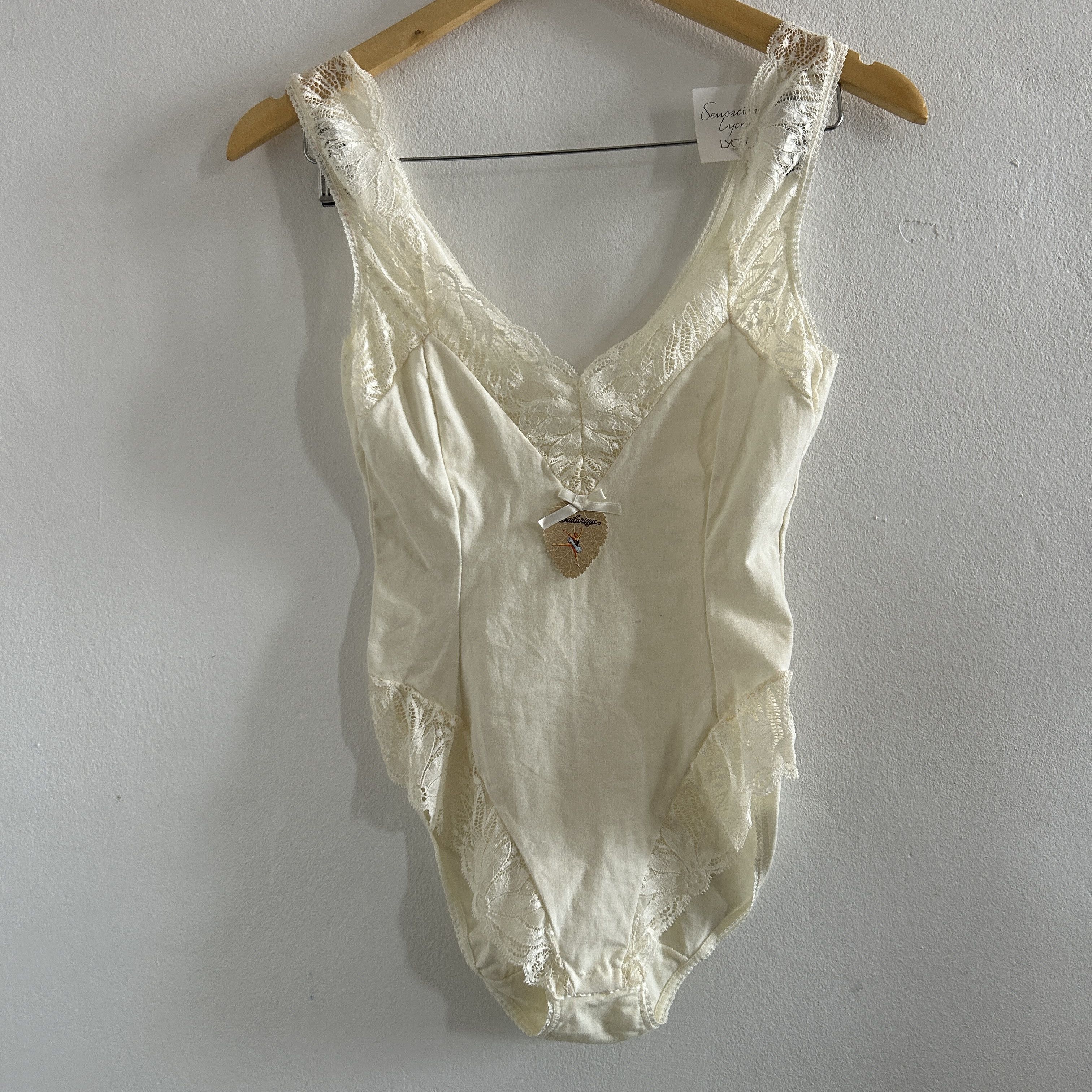 Vintage Vintage Y2K Deadstock Ivory Lace Bodysuit Size M / US 6-8 / IT 42-44 - 7 Thumbnail