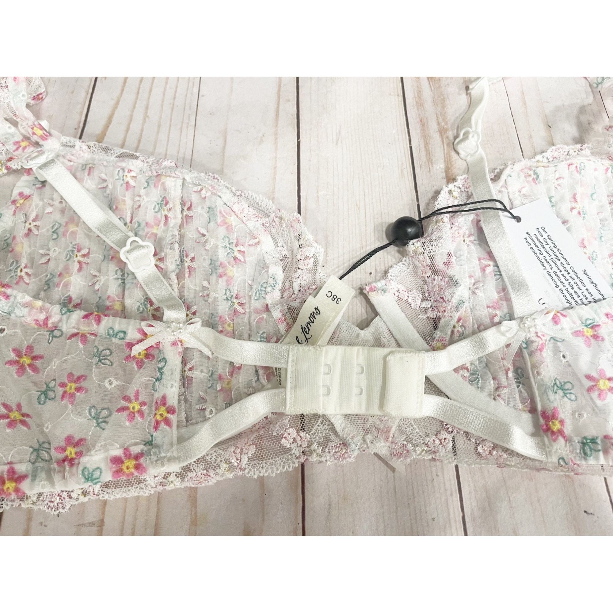 For Love & Lemons NWT For Love and Lemons Floral Lace Bra sz 38C Size XS / US 0-2 / IT 36-38 - 4 Thumbnail