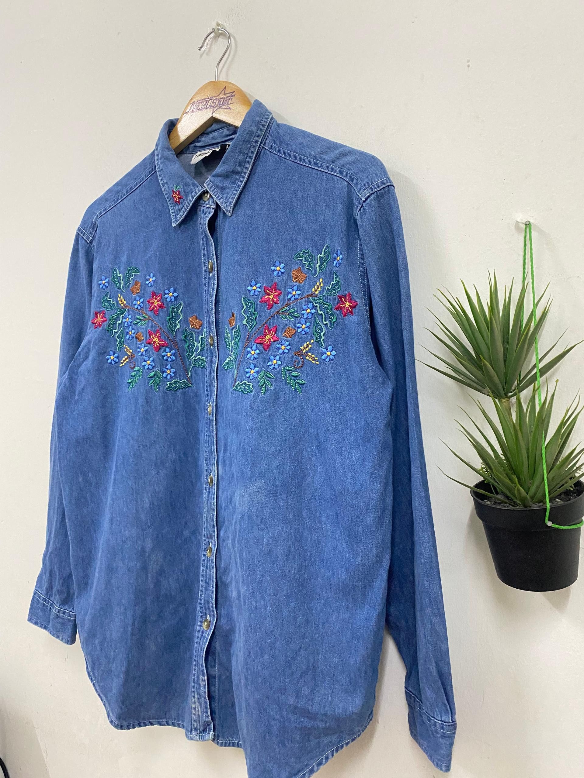 Vintage Vintage 90s Denim shirt embroidery western design Size US M / EU 48-50 / 2 - 4 Thumbnail