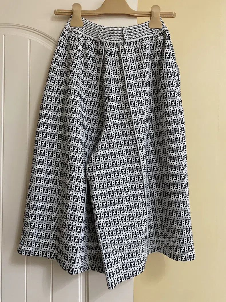 Fendi Fendi Classic Black and White Logo Monogram Wide Leg Pants Size 26" / US 2 / IT 38 - 5 Thumbnail