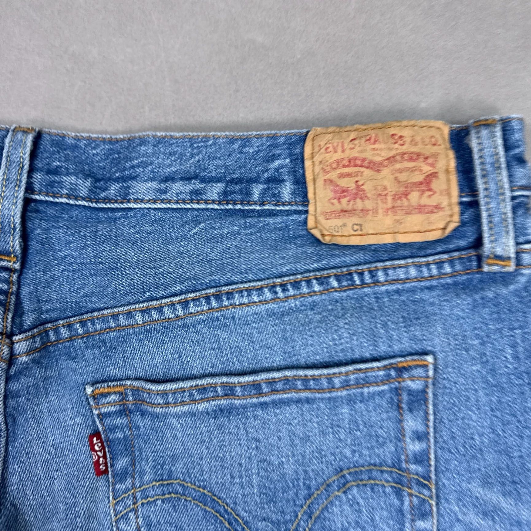 Levi's VINTAGE Levi's 501 Jeans Women Blue High Rise Denim Pant Button Fly 35x30 501 CT Series Womens Jeans Size 24" / US 00 / IT 34 - 6 Thumbnail