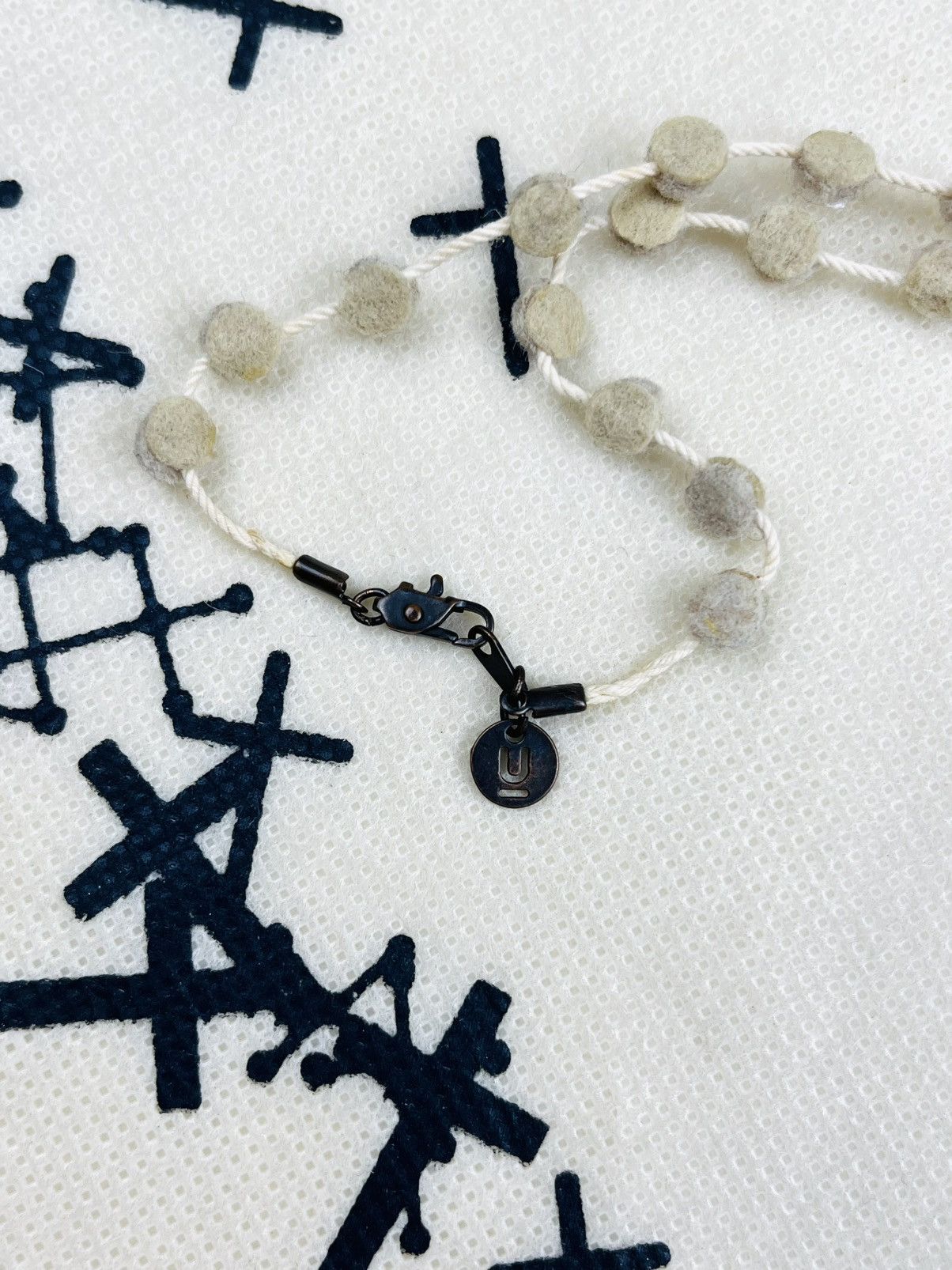 Undercover AW05 Undercover Rosary Felt Cross Necklace Pendant Size ONE SIZE - 5 Thumbnail