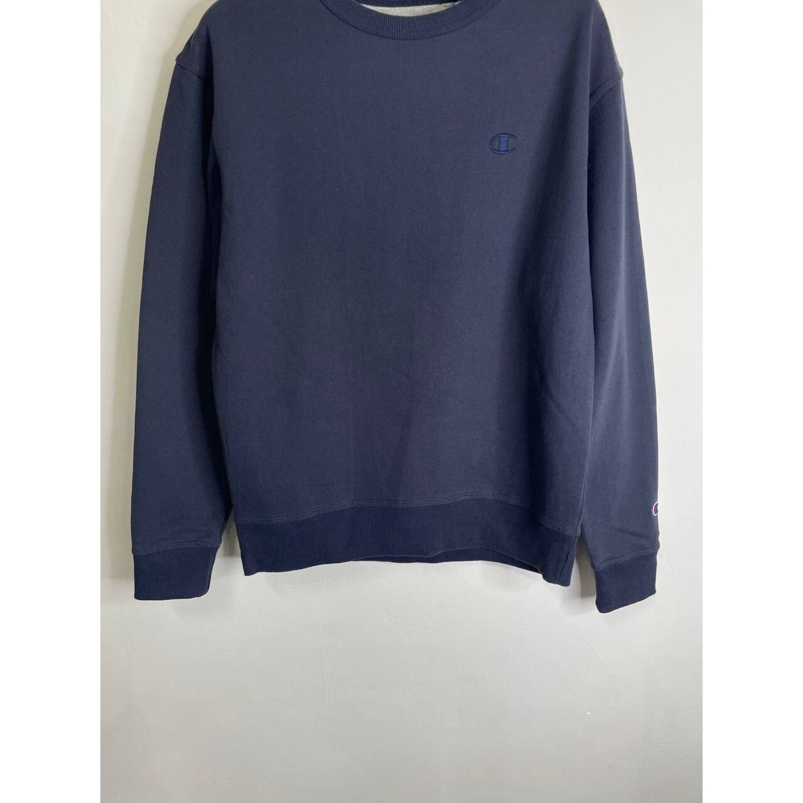Champion Vintage Champion Navy Blue Crewneck Sweatshirt Logo Size M Size US M / EU 48-50 / 2 - 2 Thumbnail