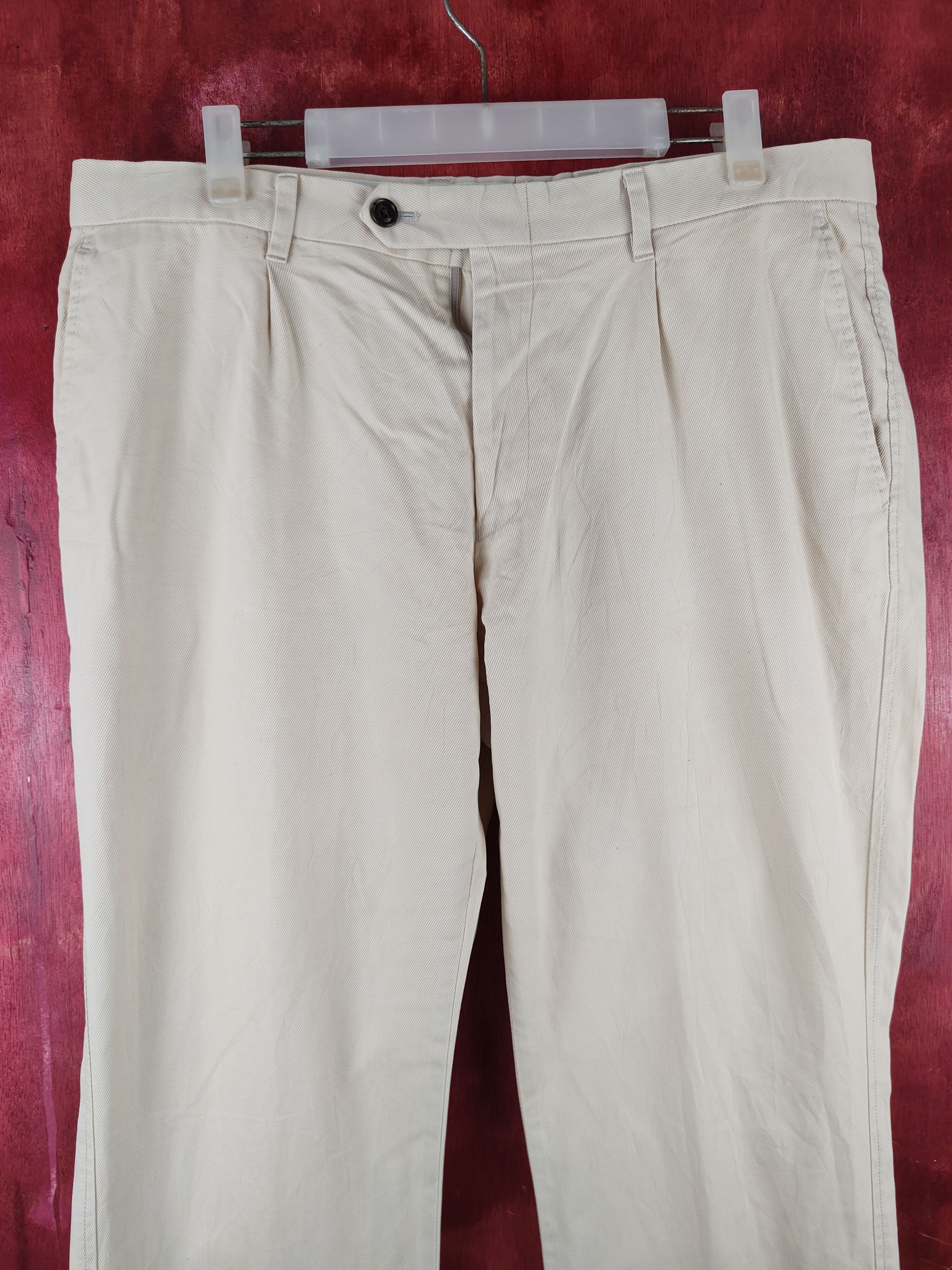 Burberry Burberry Beige Trousers Chino Pants N#S3030 Size US 36 / EU 52 - 2 Thumbnail