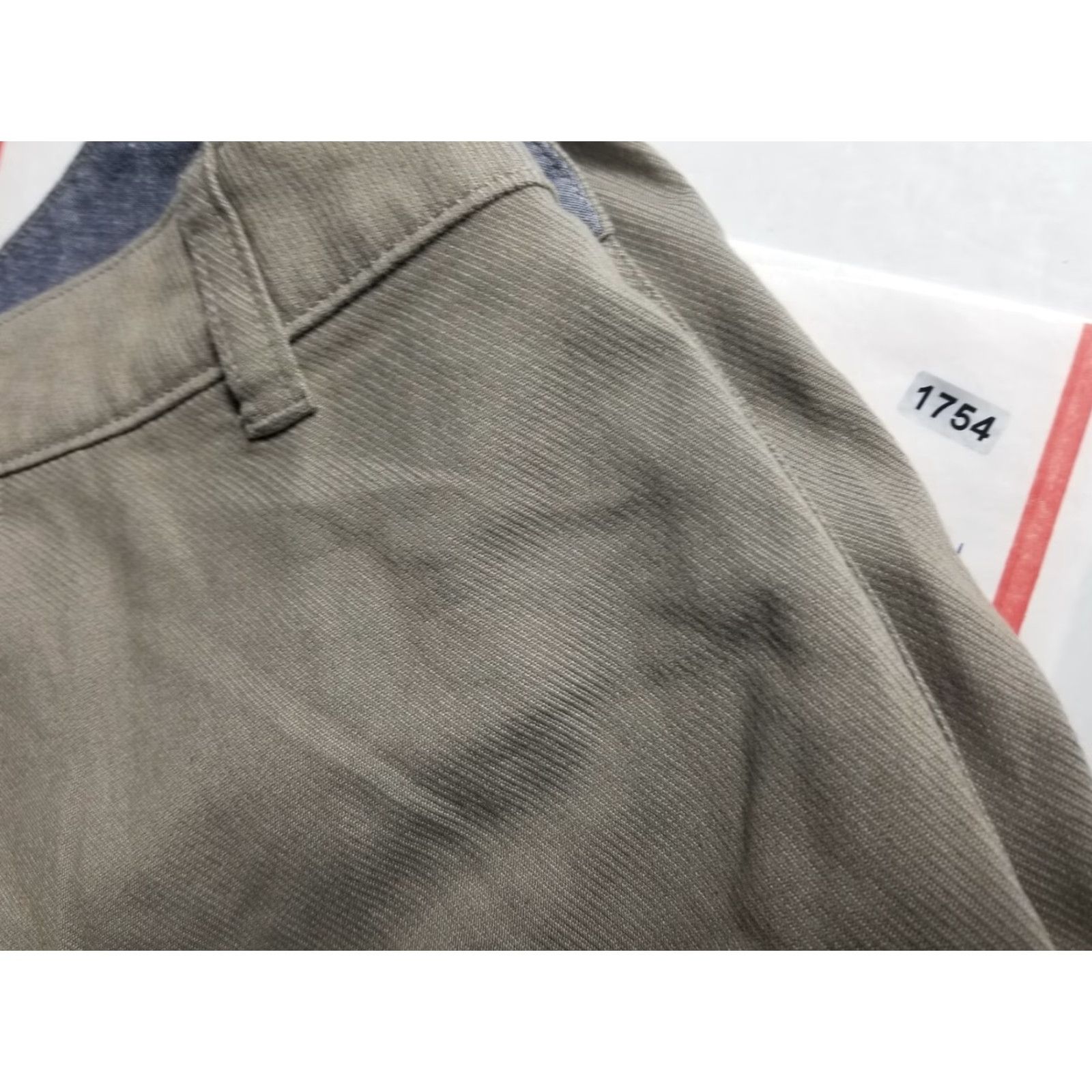 O'Neill O'Neill Shorts Khaki Beige Khaki Zip Up Button Size 36 Men Beach Outdoor Classic Solid Button Mens Shorts Size US 36 / EU 52 - 7 Thumbnail