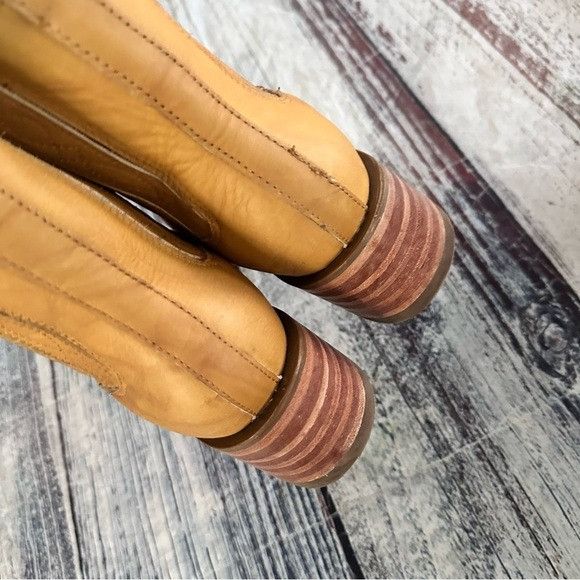 Frye EUC FRYE Campus Banana Tan Leather Chelsea Boots With Box Size US 9.5 / IT 39.5 - 7 Thumbnail