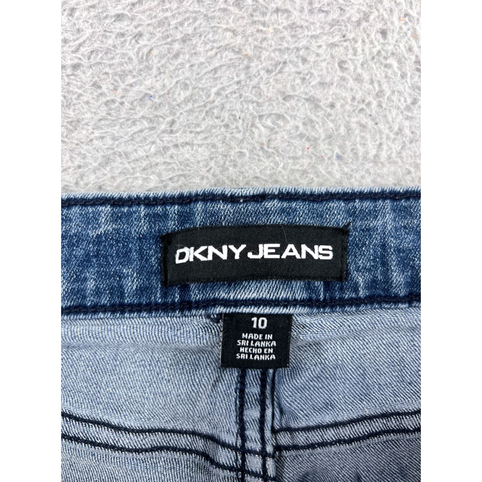 DKNY DKNY Womens Shorts Denim Blue 5-Pocket Regular 10 Medium Wash Cotton Blend Stretch Pockets Classic Casual Size 32" / US 10 / IT 46 - 3 Thumbnail
