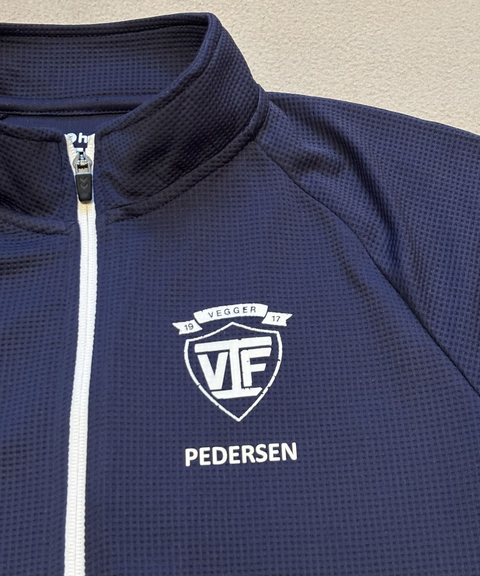Hummel Vegger IF Hummel Denmark Football Sweatshirt size M Size US M / EU 48-50 / 2 - 9 Thumbnail