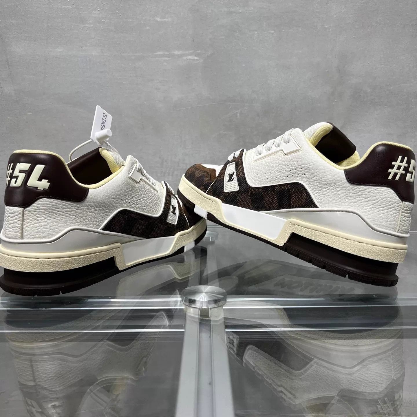 Louis Vuitton LV Trainer White & Brown UK6.5/40.5 YH26121 Size US 7.5 / EU 40-41 - 5 Thumbnail