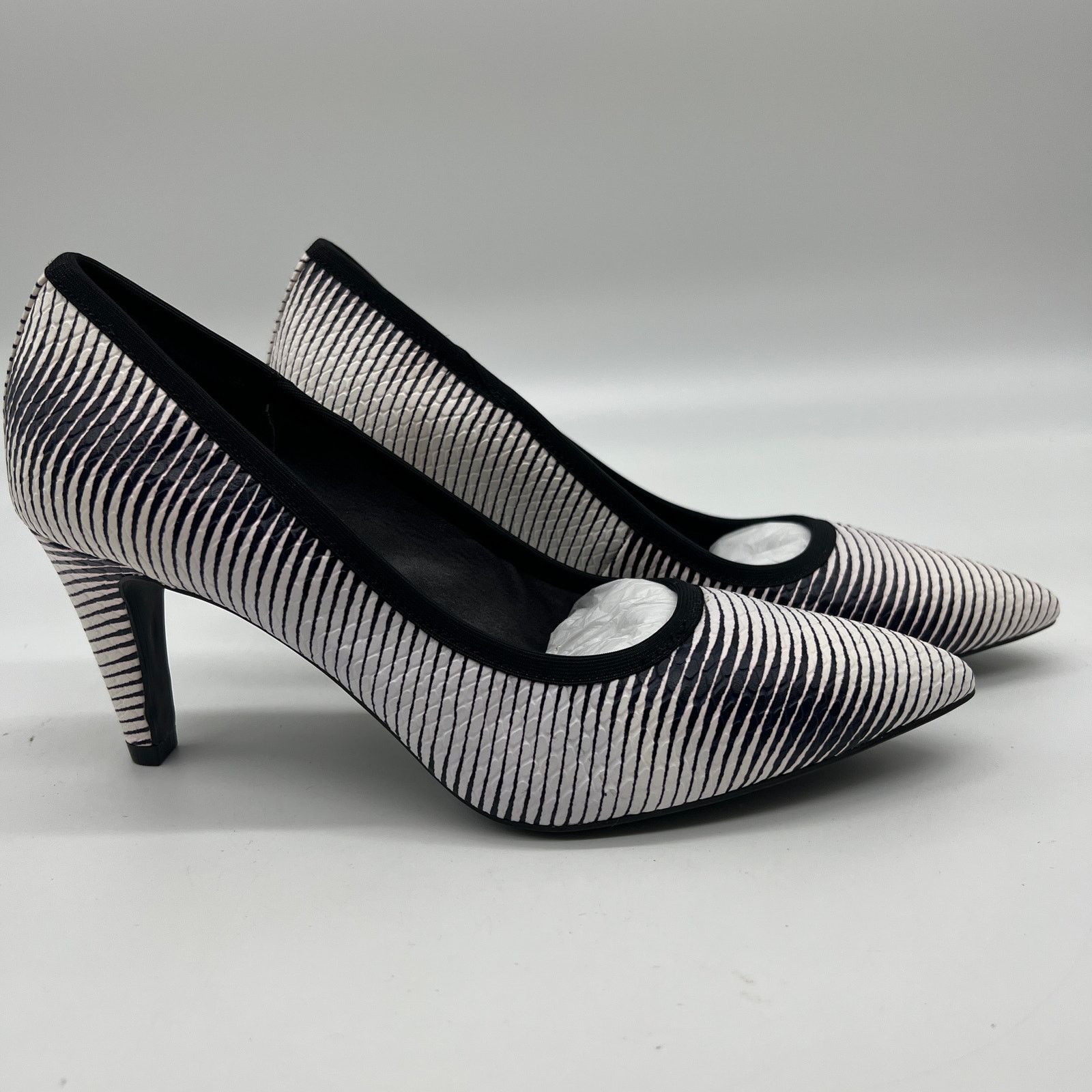 Other Lori Goldstein Collection Novelty Pumps Size 7 M Zebra Size US 7 / IT 37 - 8 Thumbnail