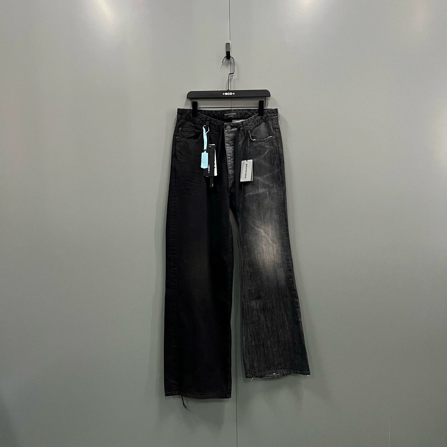 Balenciaga Balenciaga Patchwork Asymmetric Jeans - dmc Size US 26 / EU 42 - 1 Thumbnail