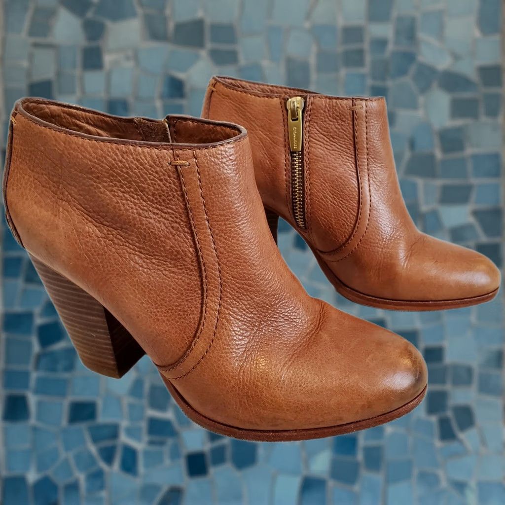 Coach VINTAGE COACH Hattie Brown Safari Leather Ankle Bootie Women's US 6B Block Heel Shoes Size US 6 / IT 36 - 1 Thumbnail