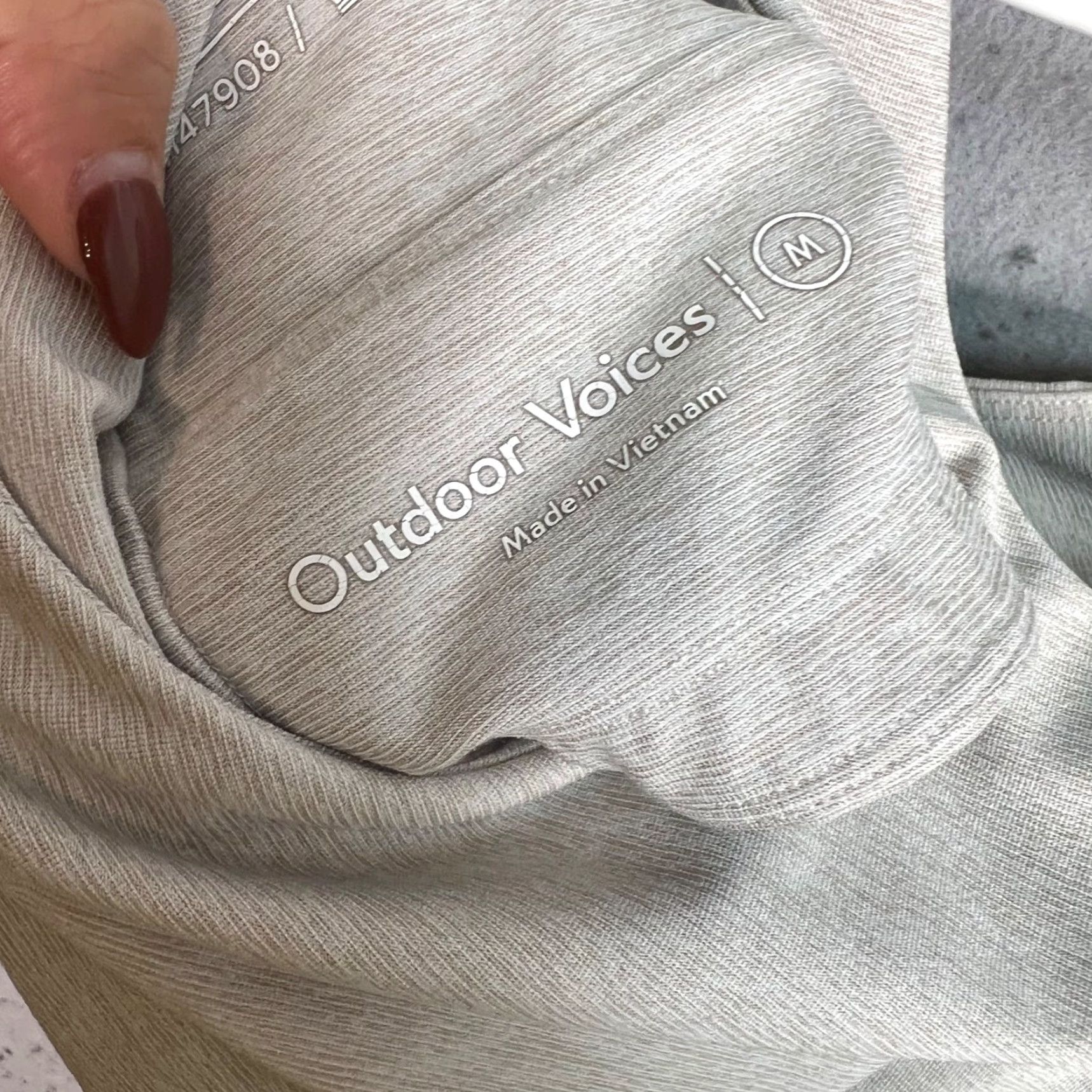 Outdoor Voices Outdoor Voices Top Womens Medium Heather Gray V-Neck Crop Top Athletic Gym Size M / US 6-8 / IT 42-44 - 3 Thumbnail